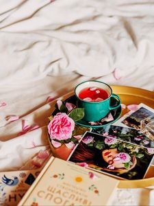 Preview wallpaper cup, tea, flower, petals, photos
