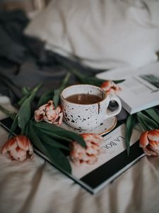Preview wallpaper cup, tea, flowers, still life