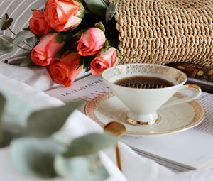Preview wallpaper cup, tea, flowers, roses