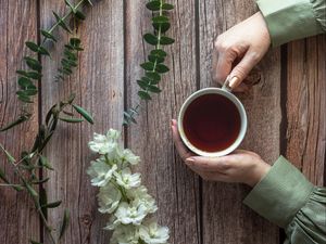 Preview wallpaper cup, tea, hands, flowers, honey