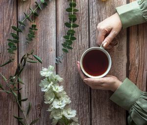 Preview wallpaper cup, tea, hands, flowers, honey