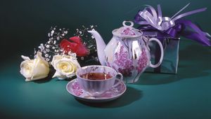 Preview wallpaper cup, teapot, box, ribbon, flowers