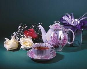 Preview wallpaper cup, teapot, box, ribbon, flowers