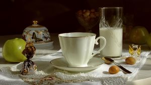 Preview wallpaper cup, teapot, candy, tea drinking