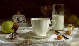 Preview wallpaper cup, teapot, candy, tea drinking