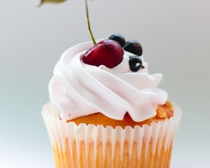 Preview wallpaper cupcake, cherry, berries, dessert