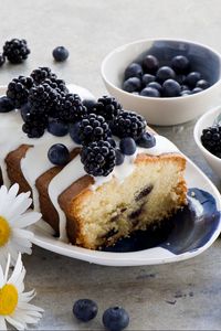 Preview wallpaper cupcake, dessert, berries, blackberries, blueberries