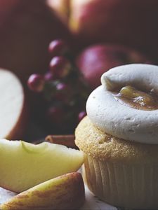 Preview wallpaper cupcake, pastries, apples, fruit, food