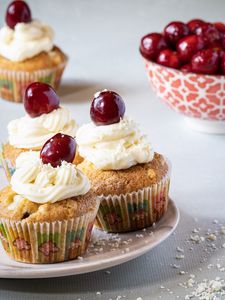 Preview wallpaper cupcakes, cherries, dessert