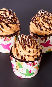 Preview wallpaper cupcakes, muffins, cream, chocolate, dessert