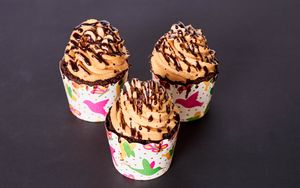Preview wallpaper cupcakes, muffins, cream, chocolate, dessert