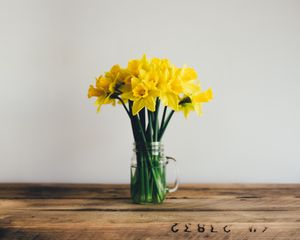 Preview wallpaper daffodils, bouquet, vase