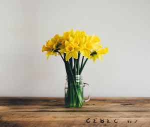 Preview wallpaper daffodils, bouquet, vase