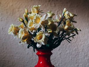 Preview wallpaper daffodils, bouquet, vase