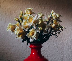 Preview wallpaper daffodils, bouquet, vase