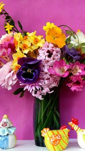 Preview wallpaper daffodils, hyacinths, freesia, pansy, ranunkulyus, flowers, figurines