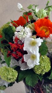 Preview wallpaper daffodils, hydrangea, poppies, lilacs, bouquet, composition, vase