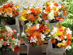 Preview wallpaper dahlias, roses, calla lilies, freesia, bouquets, many, orange