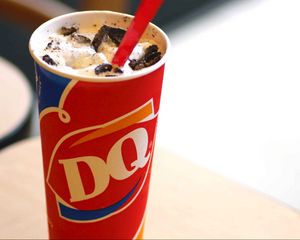 Preview wallpaper dairy queen, drink, milk, cup