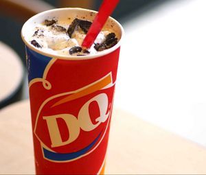 Preview wallpaper dairy queen, drink, milk, cup