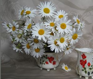 Preview wallpaper daisies, flowers, bouquet, white, vase