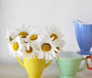 Preview wallpaper daisies, flowers, bouquet, cups, colorful