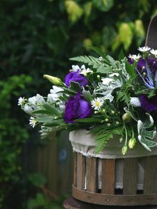 Preview wallpaper daisies, lisianthus russell, greens, basket, table