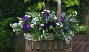 Preview wallpaper daisies, lisianthus russell, greens, basket, table