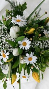 Preview wallpaper daisies, tulips, gypsophila, bouquet, design, tender