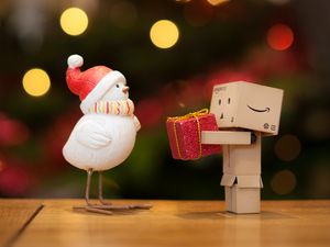 Preview wallpaper danbo, cardboard robot, chicken, gift, christmas