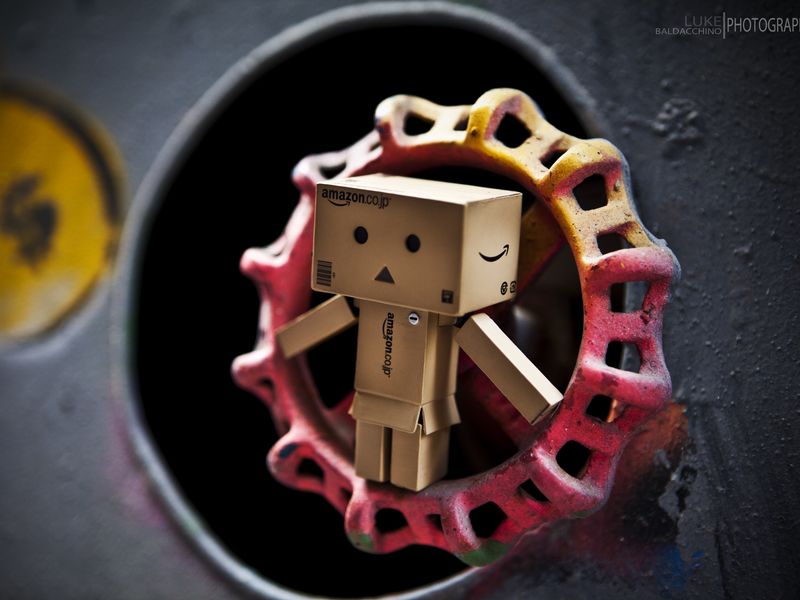 Download wallpaper 800x600 danbo, cardboard robot, construction, painted  pocket pc, pda hd background