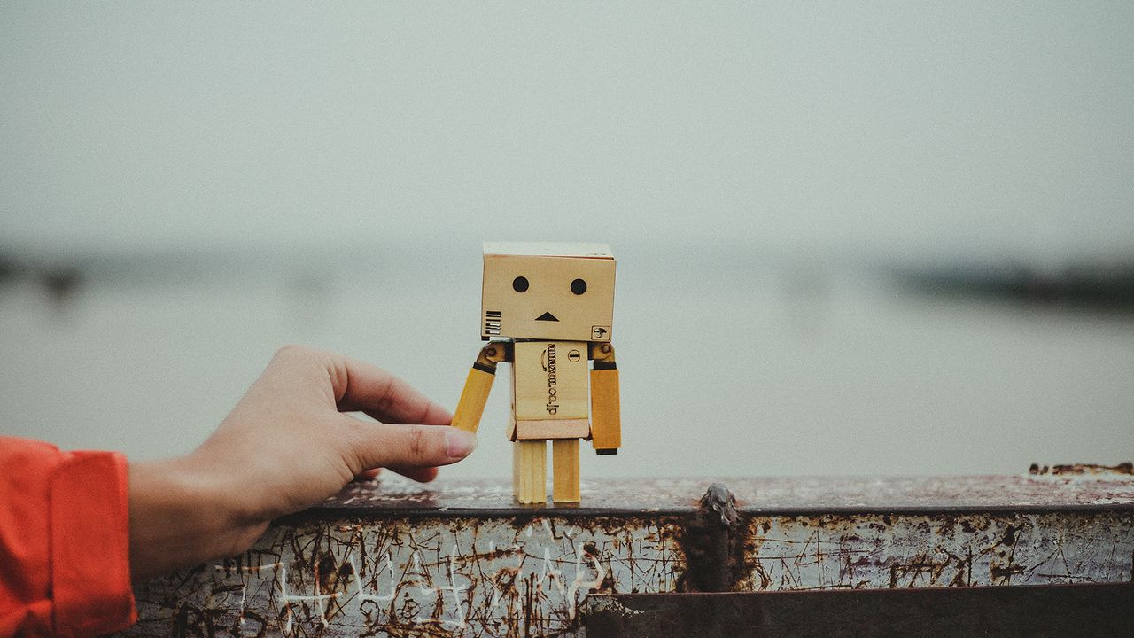 Wallpaper danbo, cardboard robot, friendship, hand