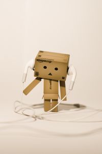 Preview wallpaper danbo, cardboard robot, headphones