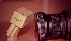 Preview wallpaper danbo, cardboard robot, lens, robot