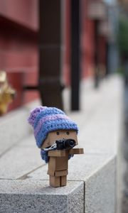 Preview wallpaper danbo, cardboard robot, photographer, camera, blur