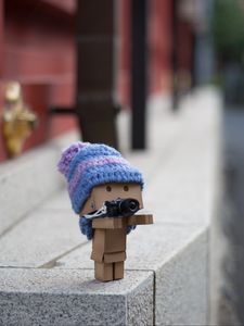 Preview wallpaper danbo, cardboard robot, photographer, camera, blur