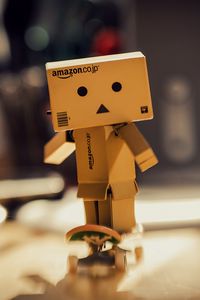 Preview wallpaper danbo, cardboard robot, skateboard