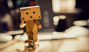 Preview wallpaper danbo, cardboard robot, skateboard