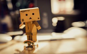 Preview wallpaper danbo, cardboard robot, skateboard