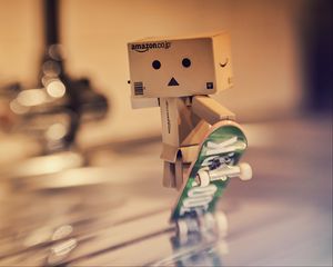 Preview wallpaper danbo, cardboard robot, skateboard, blur