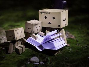 Preview wallpaper danbo, cardboard robot, small, book reading