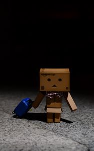 Preview wallpaper danbo, cardboard robot, suitcase, travel