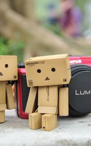 Preview wallpaper danboard, camera, cardboard robots