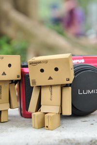 Preview wallpaper danboard, camera, cardboard robots