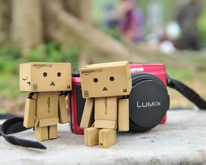 Preview wallpaper danboard, camera, cardboard robots