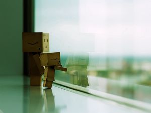 Preview wallpaper danboard, window, steam, cardboard robot, standing