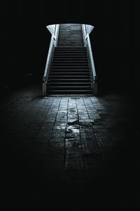 Preview wallpaper dark, stairs, tunnel
