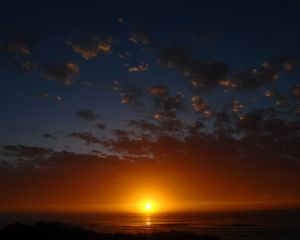 Preview wallpaper dawn, horizon, sea, sky, clouds