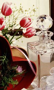 Preview wallpaper decanter, flowers, tender