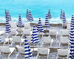 Preview wallpaper deck chairs, sunbeds, pebbles, sea, beach